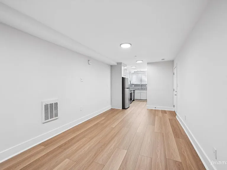 138 Clinton Park #C — Photo 6