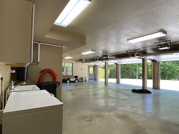 3rd image of 1805 Lake Landing Dr