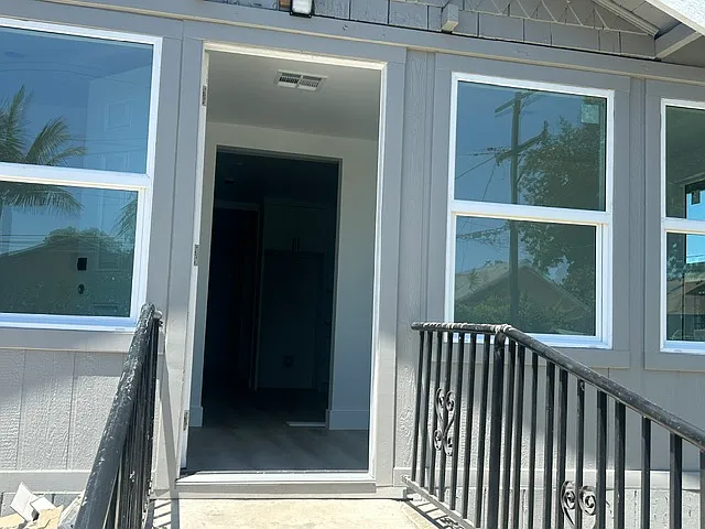 1419 E 61st St #A — Photo 6