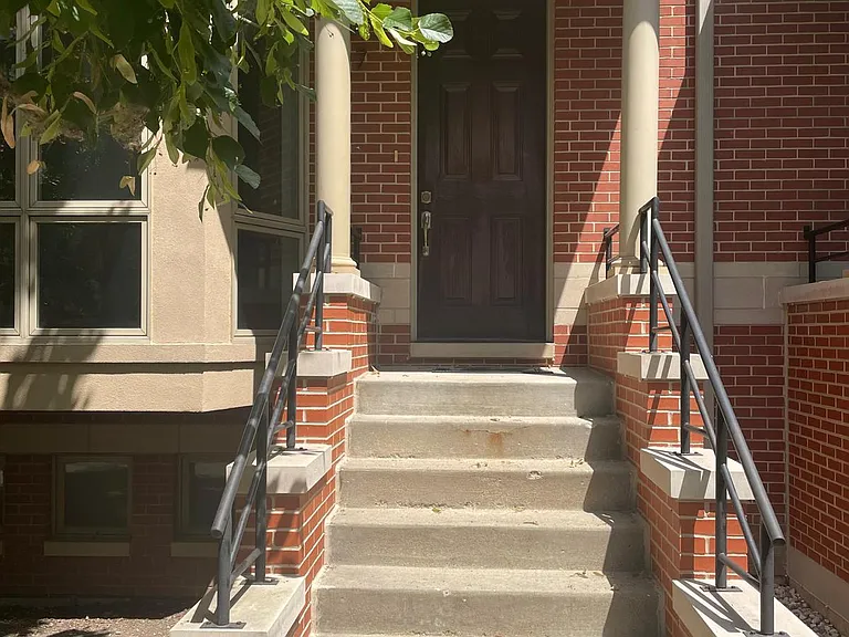 57 Northfield Ter — Photo 3