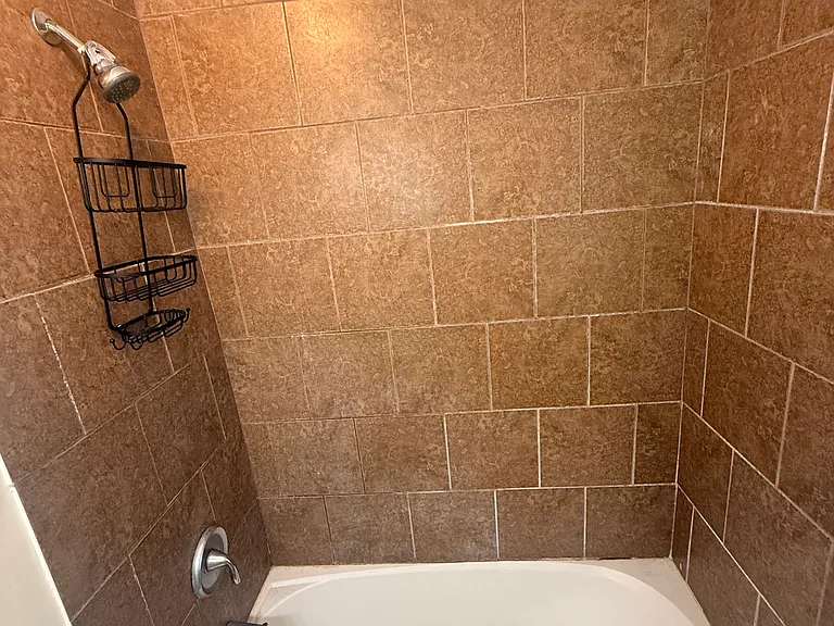 209 Highland Ave — Photo 28