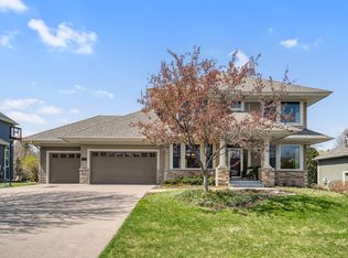 517 Lake Ridge Dr, Shoreview, MN 55126