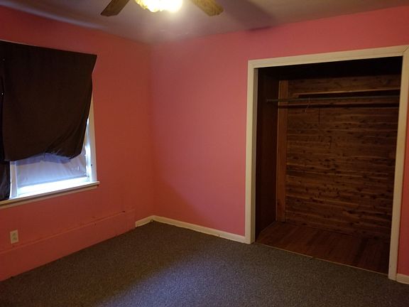 3rd image of 157 E 34th St