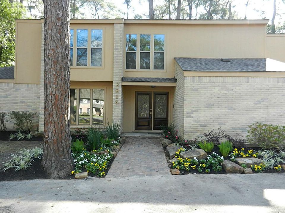 1st image of 2818 Royal Circle Dr