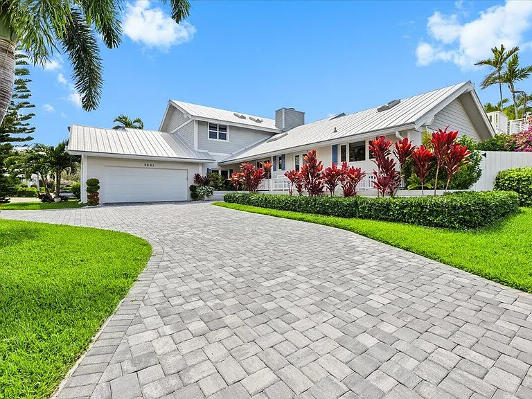 3001 Jasmine Ct — Photo 4