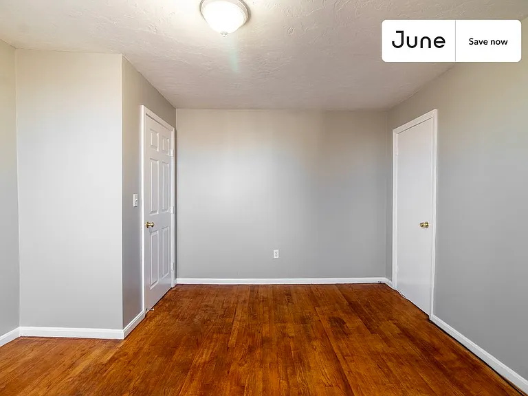 14 Bacon St — Photo 27