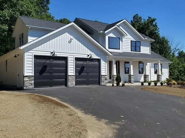 LOT 8 Eight Watt St, Lunenburg, MA 01462