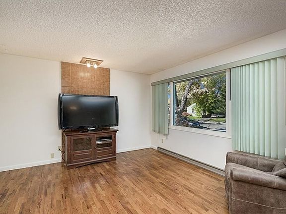 3rd image of 1738 Avenue F