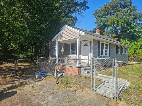 126 Bremer St Photo 1