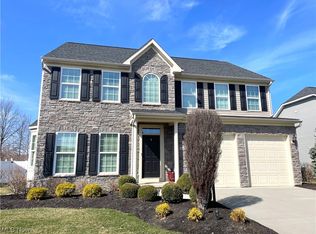 2454 Woodhawk Ln, Avon, OH 44011