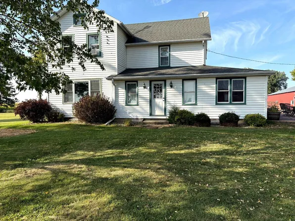 3469 N Tiger Whip Rd, Lena, IL 61048