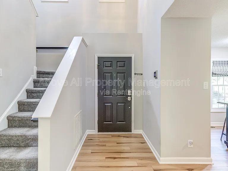 103 Unaka Ct — Photo 12