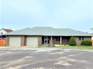 1309 Lawson Cir, Mountain Grove, MO 65711