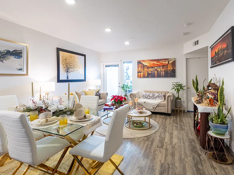 Chase St Apartments — Photo 12