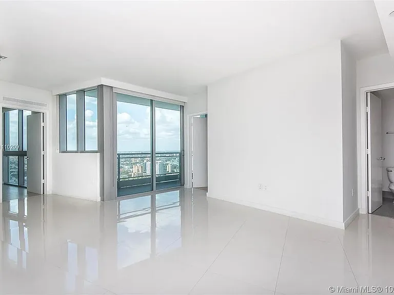 92 SW 3rd St #4006 — Photo 3