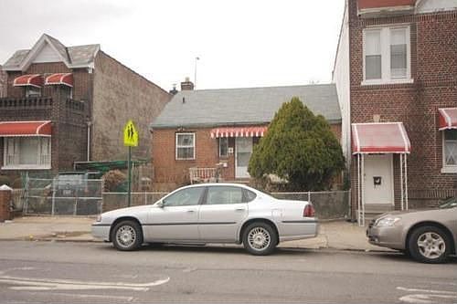 1st image of 2558 98th St