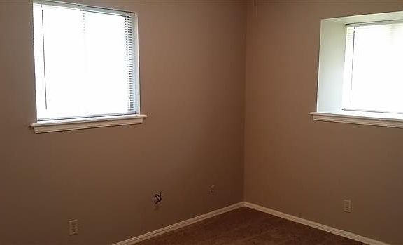 3rd image of 2411 Kiowa Way