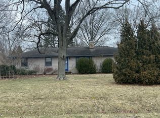 6908 Crestview Dr, Fort Wayne, IN 46835