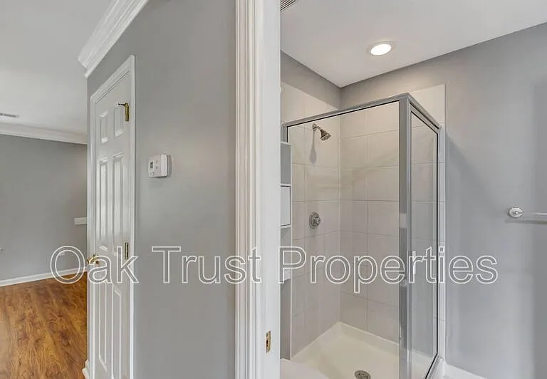 4834 Habersham Ln — Photo 20