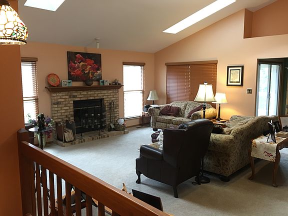 4th image of 2103 Dettmer Pl