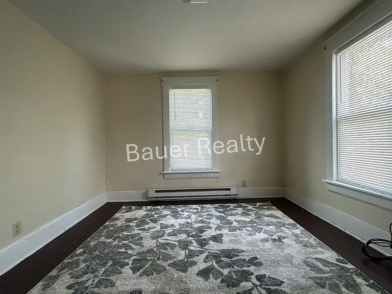 1036 Arch St — Photo 11