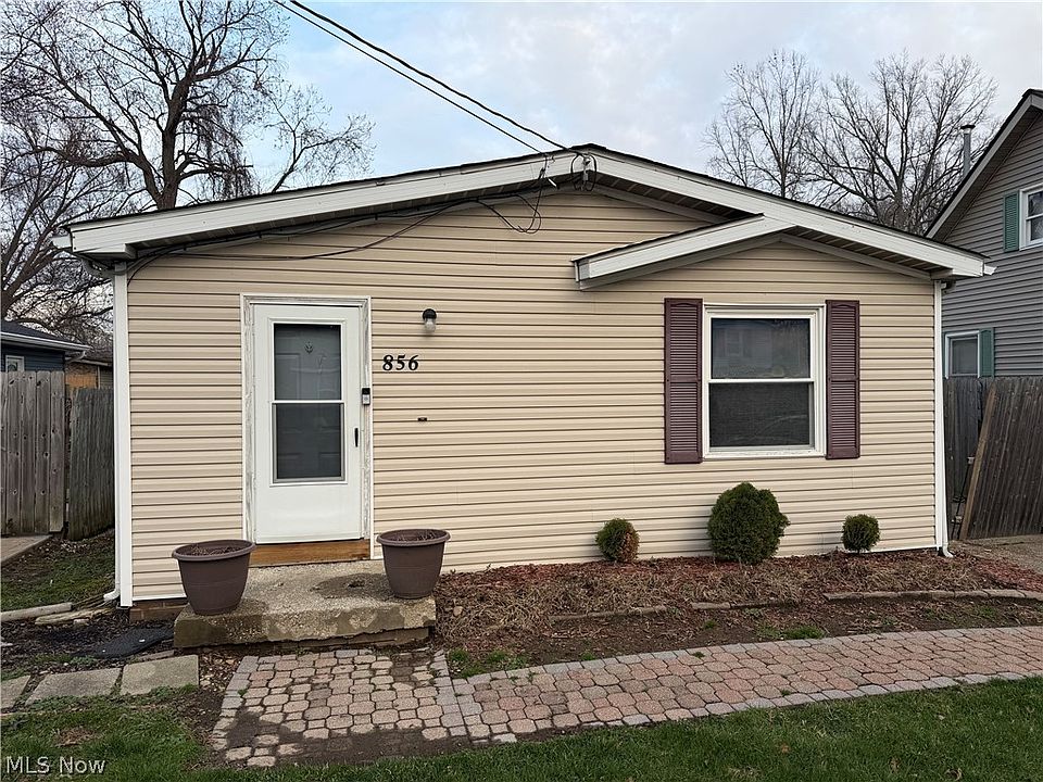 1st image of 856 Beech Ave
