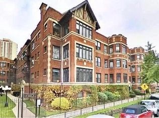 6107 N Winthrop Ave, Chicago, IL 60660