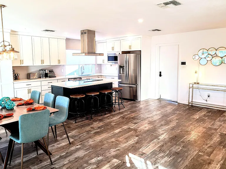 5201 E Beck Ln — Photo 19