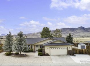 121 N Pointe Cir, Dayton, NV 89403