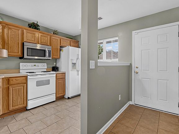 5th image of 7963 Shadow Oak Dr