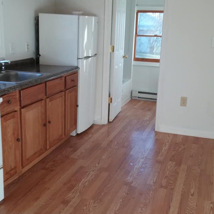 2nd image of 1265 Cedar Ave