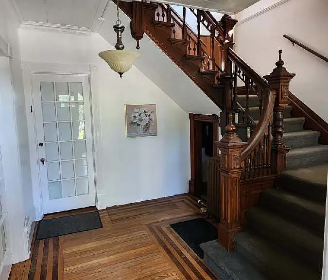 251 E Racine St — Photo 2