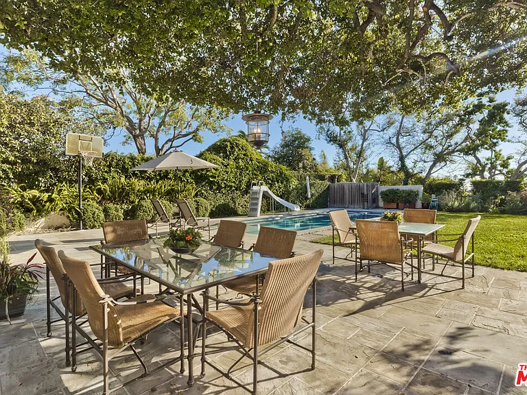 2855 Club Dr — Photo 42