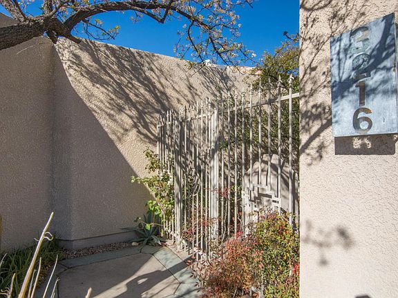 5th image of 3216 W Champagne Dr
