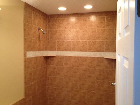 4th image of 25 Poinsettia Dr