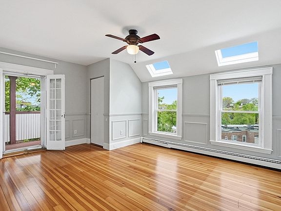 2nd image of 7 Leamington Rd #3