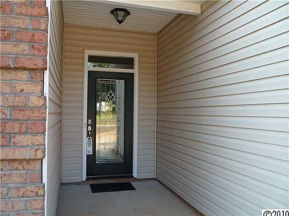 2nd image of 108 Sweet Oaks Ln