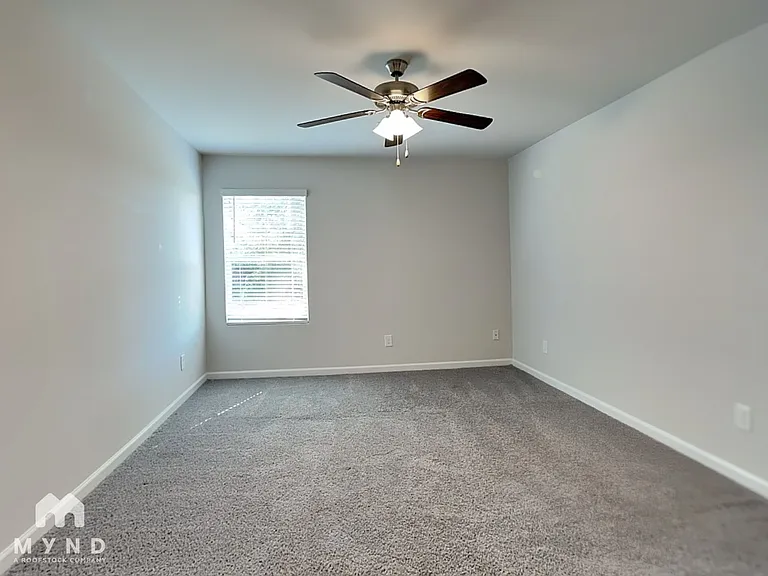 12384 Waterbury Dr — Photo 9