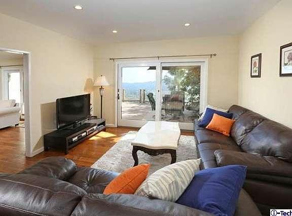 4th image of 5363 Godbey Dr