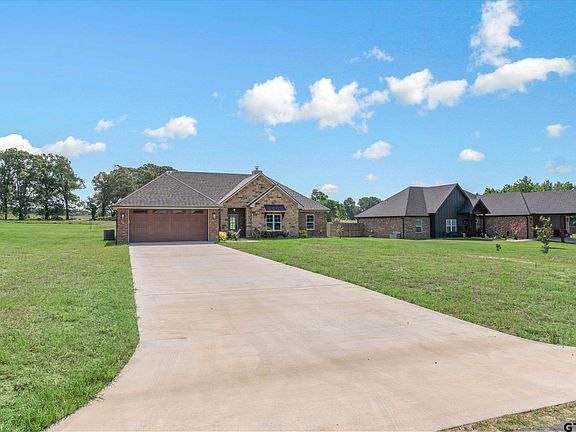 2nd image of 1378 County Road 2230