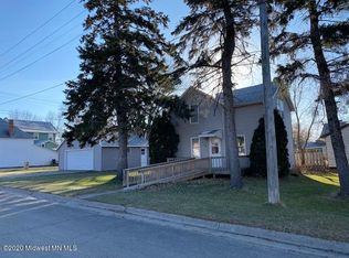 114 E McKinley Ave, Mahnomen, MN 56557