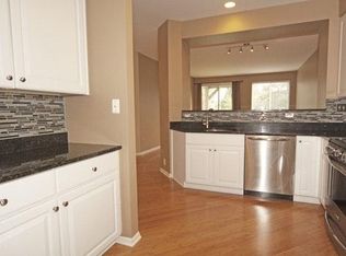 3089 Kentshire Cir, Naperville, IL 60564