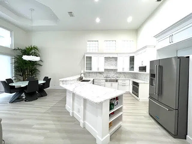 4 bed, 4.0 bath, 3064 sqft, $13,995 — Photo 3