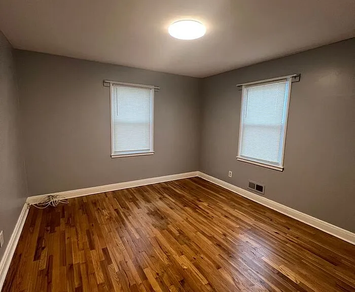 2500 Linwood Rd — Photo 12