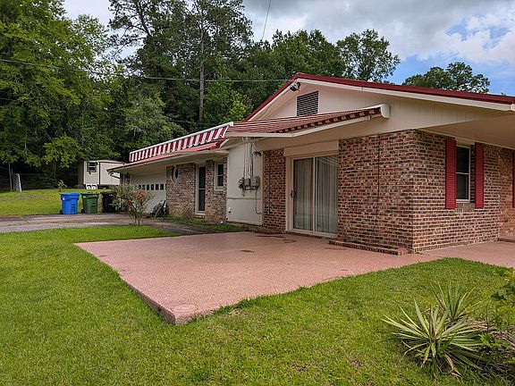 Acrylic coated patio 