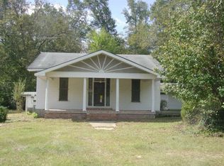 19 Pin Oak Rd, Foxworth, MS 39483