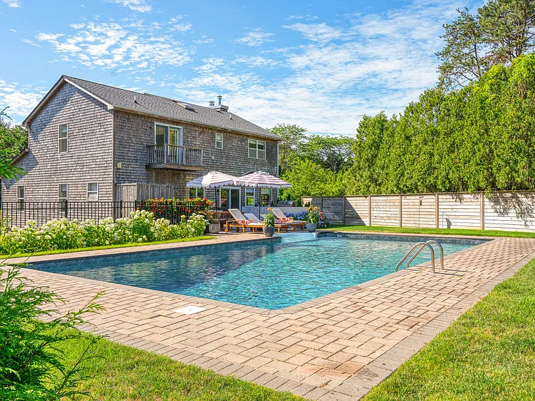 41 Blackwatch Ct — Photo 1