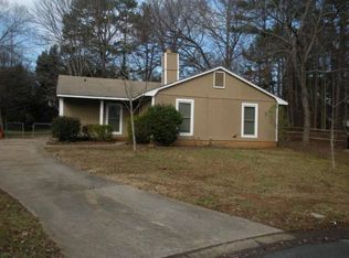 5432 Two Moons Dr, Charlotte, NC 28212