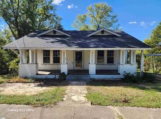 203 Maryland Ave, Honea Path, SC 29654