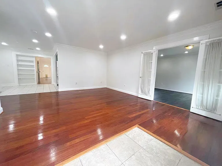 206 W Beech Rd — Photo 6